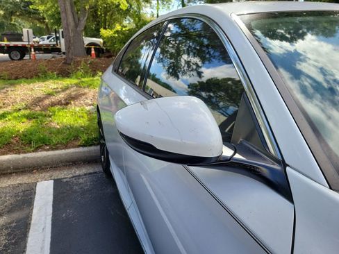 Used 2021 Honda Accord EX-L image 10