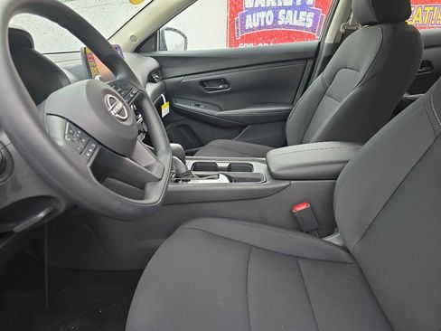 Used 2025 Nissan Sentra S FWD image 14