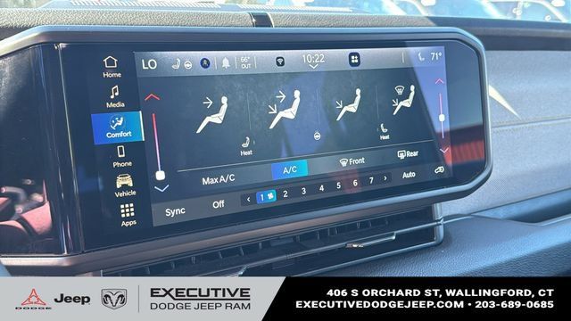 Used 2024 Jeep Wrangler Unlimited AWD/4WD image 15