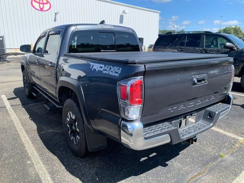 Used 2023 Toyota Tacoma TRD Off-Road AWD/4WD image 4