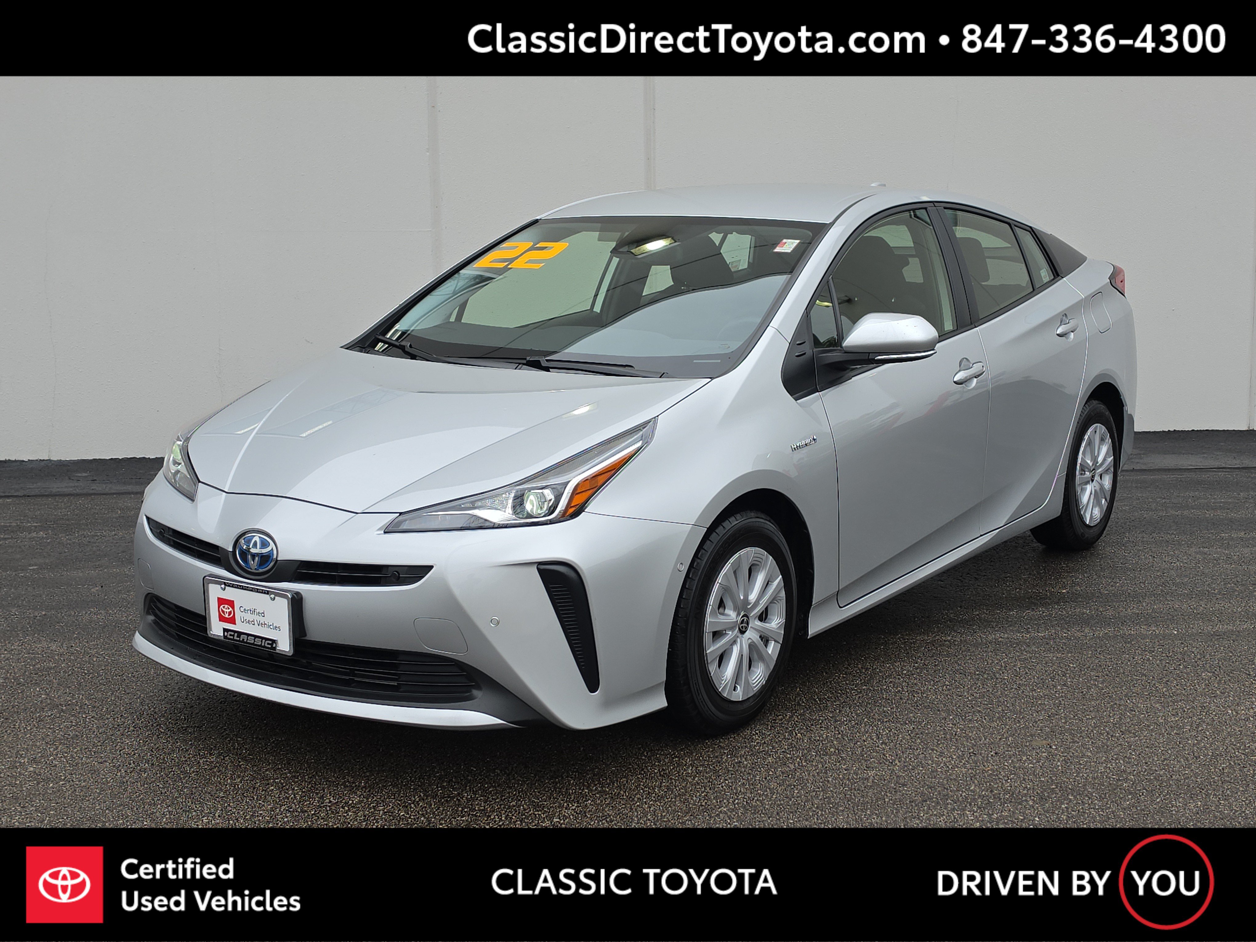Certified 2022 Toyota Prius LE FWD image 1