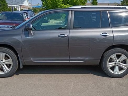 Used 2009 Toyota Highlander Limited w/ Extra Value Pkg 7 AWD/4WD image 6