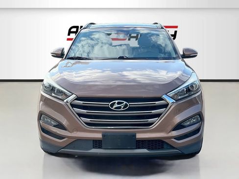 Used 2016 Hyundai Tucson Limited w/ Option Group 03 FWD image 2