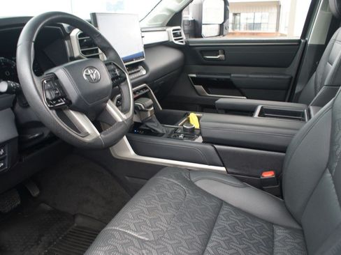 Used 2024 Toyota Tundra Limited AWD/4WD image 14