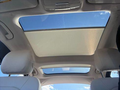 Used 2019 Mercedes-Benz C 300 4MATIC Sedan image 49