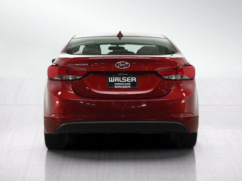 Used 2016 Hyundai Elantra SE w/ Option Group 02 FWD image 4