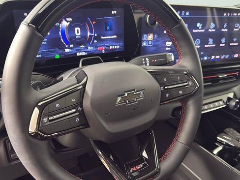 Certified 2025 Chevrolet Silverado EV RST image 22