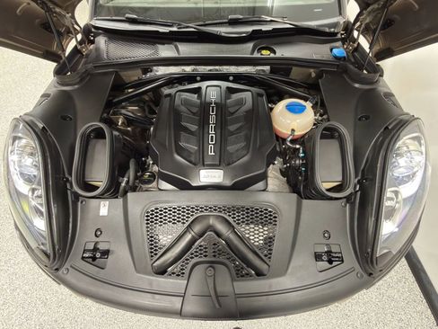 Used 2015 Porsche Macan S w/ Premium Package Plus image 48