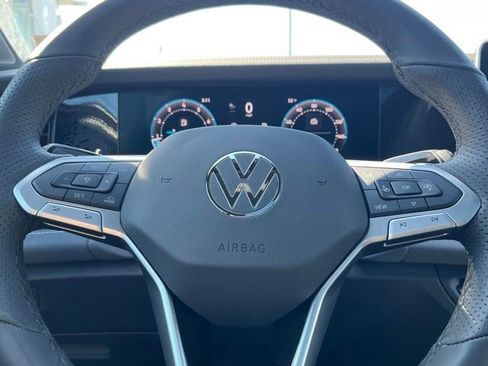 New 2026 Volkswagen Tiguan SE R-Line image 36