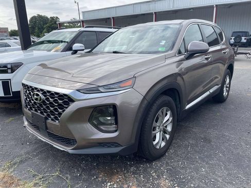 Used 2019 Hyundai Santa Fe SE AWD/4WD image 3