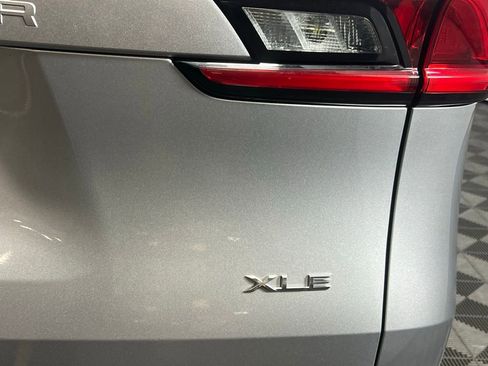 Used 2025 Toyota Grand Highlander AWD image 11