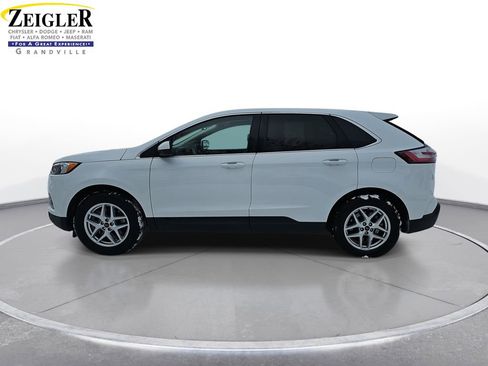 Used 2024 Ford Edge SEL image 8
