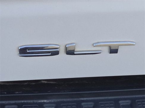 Used 2021 GMC Sierra 1500 SLT image 19