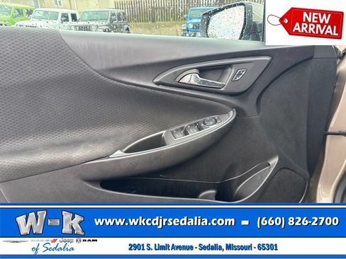 Used 2024 Chevrolet Malibu LT FWD image 16