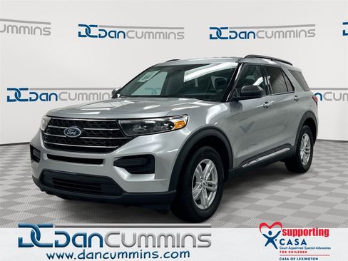 Used 2023 Ford Explorer XLT image 1