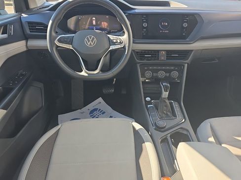 Used 2024 Volkswagen Taos SE image 18