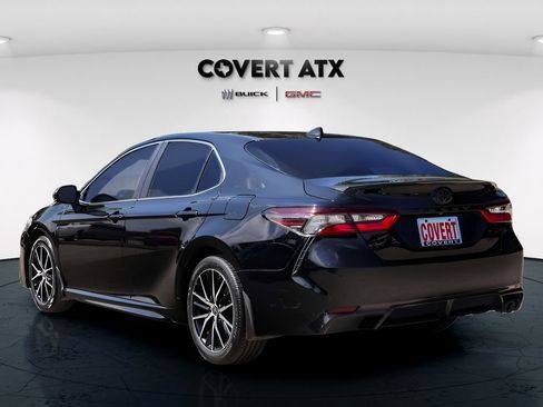 Used 2021 Toyota Camry SE FWD image 6
