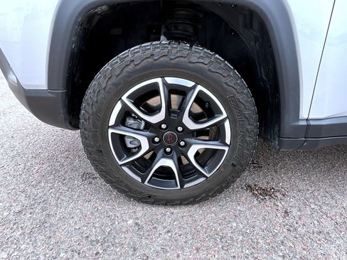 Used 2025 Jeep Compass Trailhawk AWD/4WD image 22