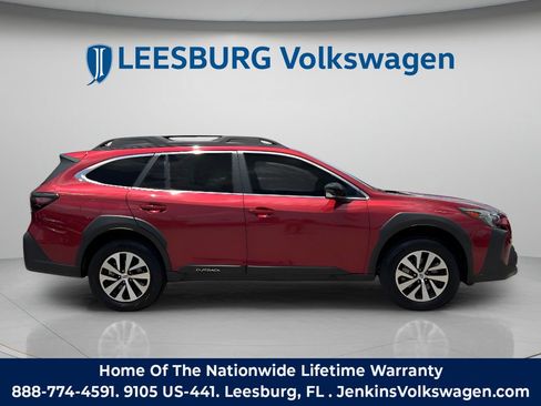 Used 2025 Subaru Outback Premium AWD/4WD image 2