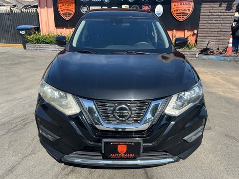 Used 2020 Nissan Rogue S FWD image 2