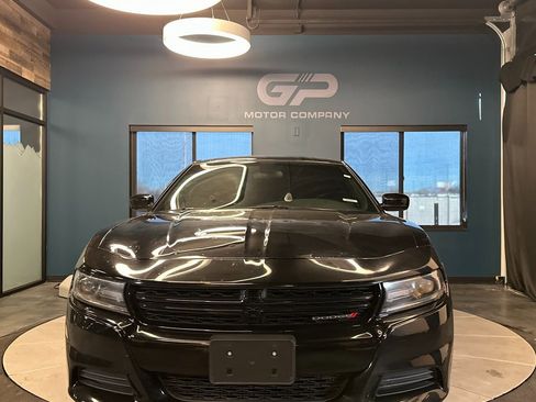Used 2020 Dodge Charger SXT w/ Blacktop Package image 8