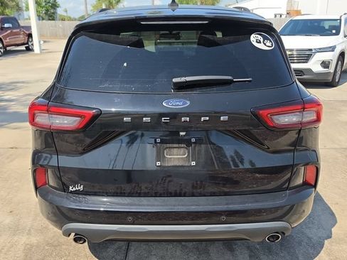 Used 2023 Ford Escape ST-Line w/ Tech Pack #1 FWD image 5