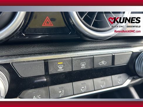 Used 2024 Nissan Sentra SV image 35