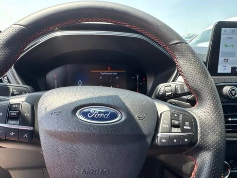 Used 2025 Ford Escape ST-Line AWD/4WD image 11