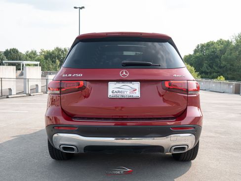 Used 2020 Mercedes-Benz GLB 250 4MATIC w/ Premium Package image 6