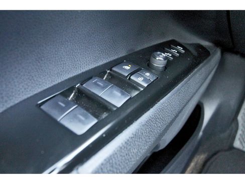 Used 2025 Toyota Camry XLE image 21