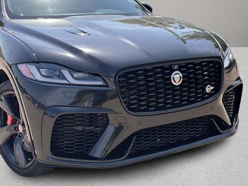 Used 2022 Jaguar F-PACE SVR AWD/4WD image 26