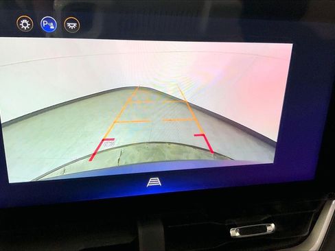 Used 2025 Chevrolet Equinox LT FWD image 21