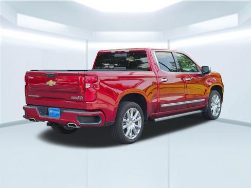 Used 2024 Chevrolet Silverado 1500 High Country w/ Technology Package AWD/4WD image 6