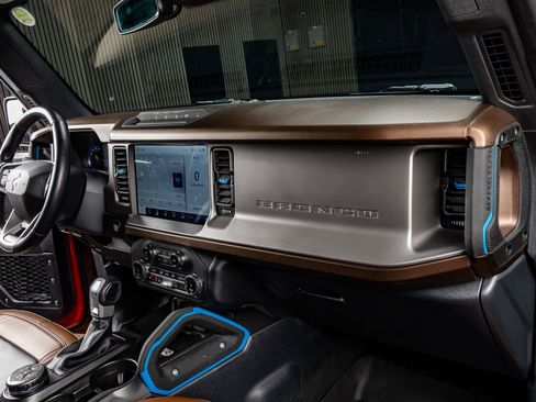 Used 2022 Ford Bronco Outer Banks w/ Sasquatch Package image 17