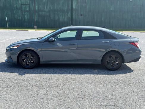 Used 2021 Hyundai Elantra SEL FWD image 5