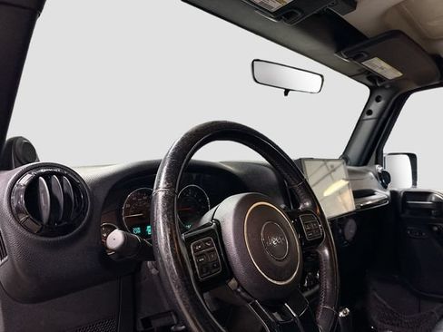 Used 2012 Jeep Wrangler Unlimited Sahara AWD/4WD image 10