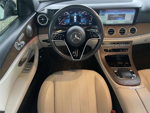 Used 2022 Mercedes-Benz E 350 Sedan image 12