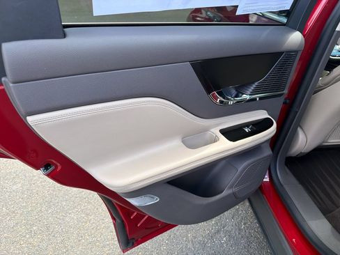 Certified 2022 Lincoln Corsair AWD w/ Premium Package image 12