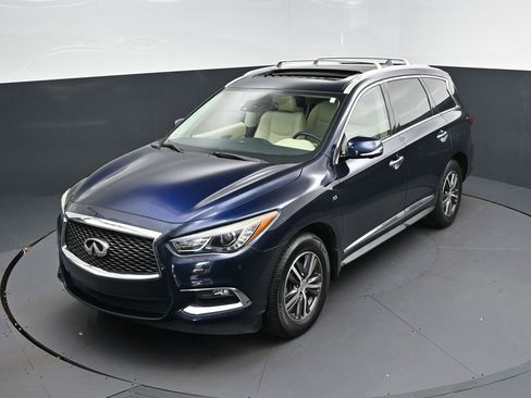 Used 2019 INFINITI QX60 Luxe w/ Essential Package FWD image 31