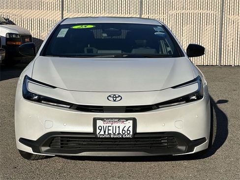 Used 2025 Toyota Prius LE image 2