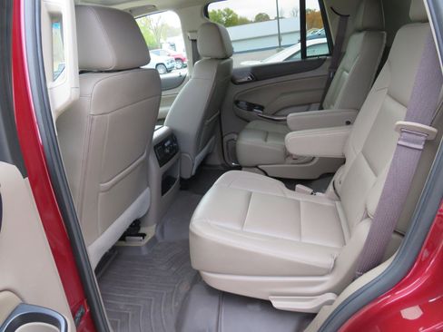 Used 2018 GMC Yukon SLT w/ Open Road Package image 9