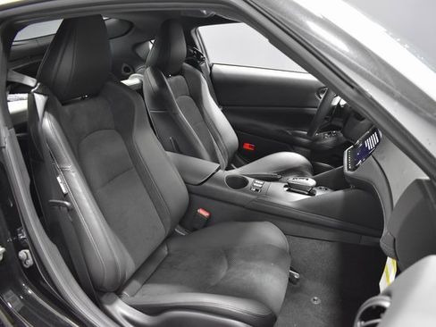 Certified 2024 Nissan Z Performance w/ Floor Mat Package image 17