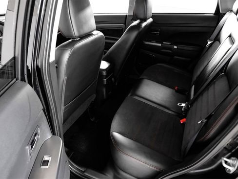 Used 2024 Mitsubishi Outlander Sport AWD image 38