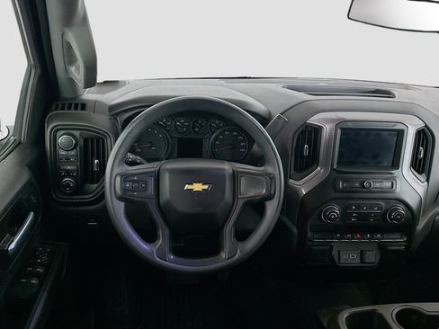 Used 2021 Chevrolet Silverado 1500 Custom AWD/4WD image 17