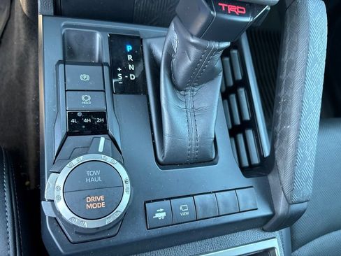 Used 2025 Toyota Tacoma TRD Sport w/ TRD Sport Premium Package AWD/4WD image 25