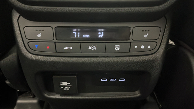 Used 2024 Honda Pilot Elite image 34