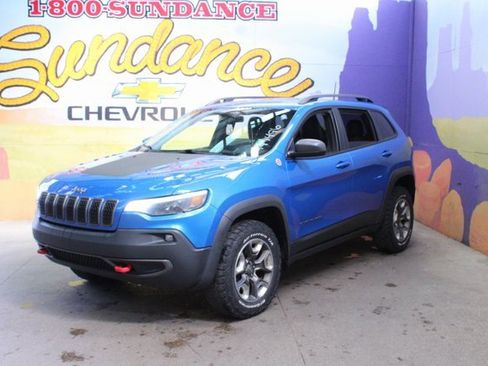 Used 2019 Jeep Cherokee Trailhawk w/ Cold Weather Group image 2