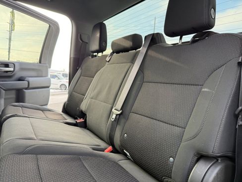 Used 2021 Chevrolet Silverado 2500 Custom image 17