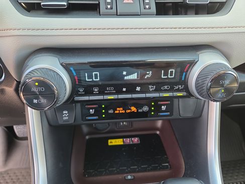 Used 2023 Toyota RAV4 Limited AWD/4WD image 25