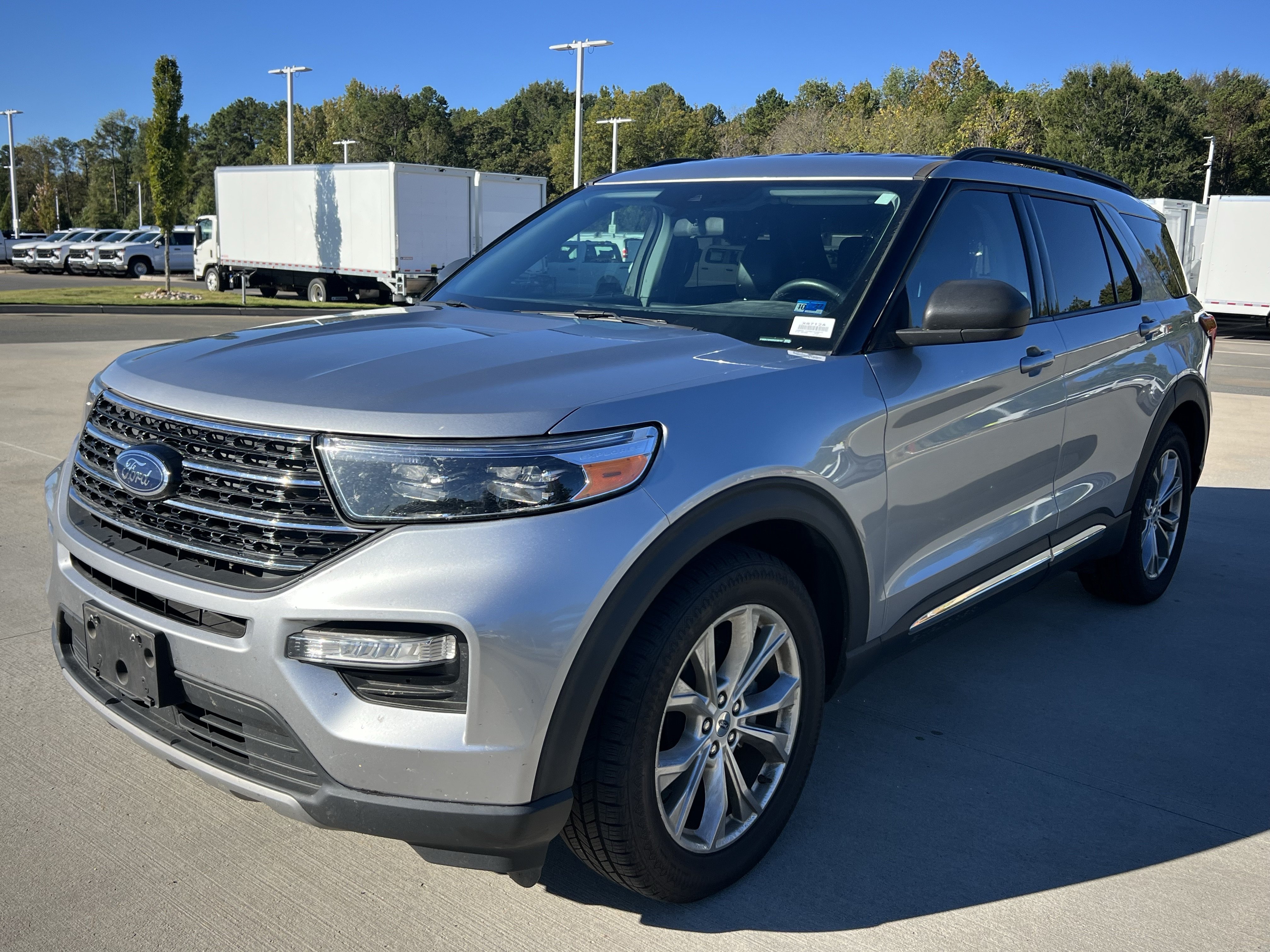 Used 2021 Ford Explorer XLT w/ Equipment Group 202A RWD image 22